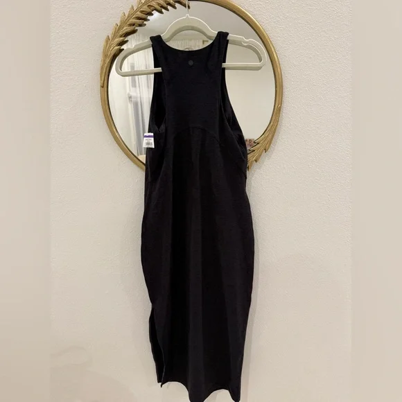 Black athletic dress - Picture 2 of 3